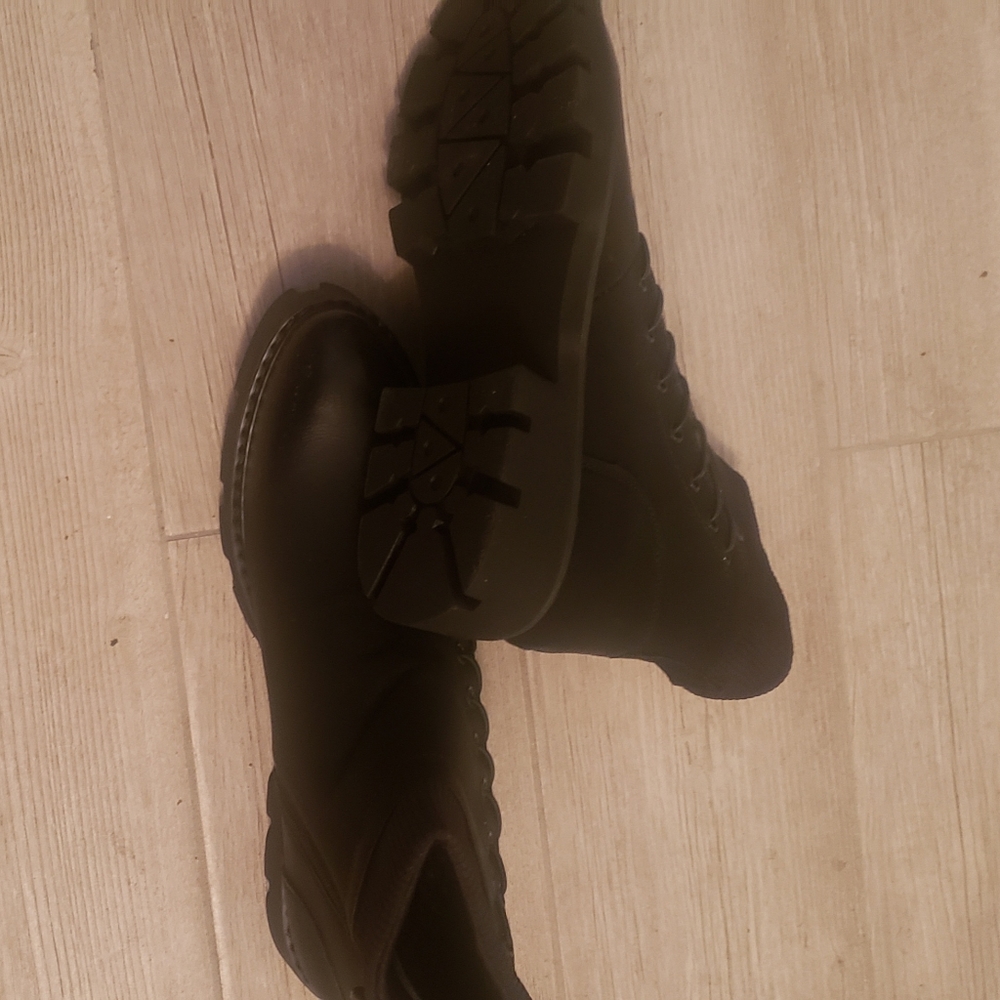 Pointed short boot - Picture 4 of 4